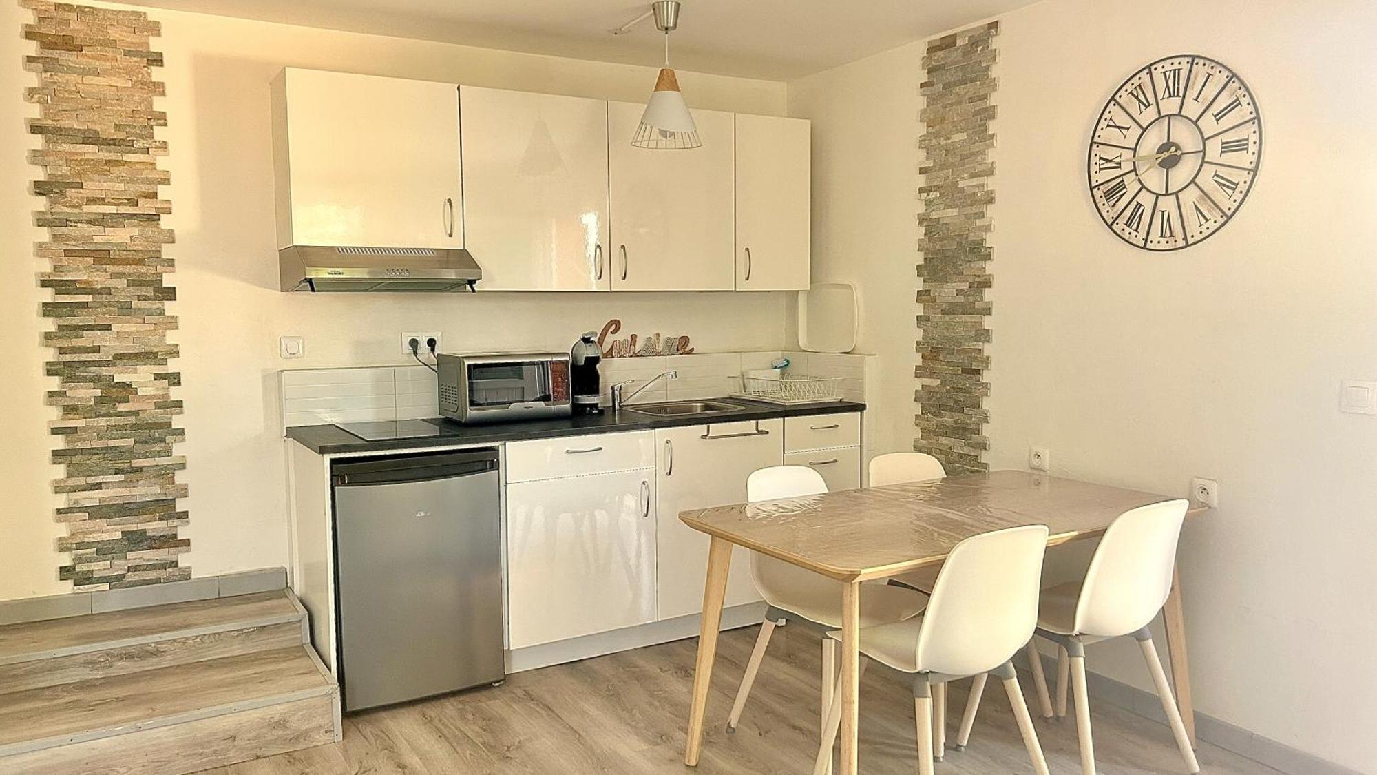 2 Hebergements - 10 Couchages - Parking, Piscine, Jacuzzi - Convivialite Roquebrune-sur Argens Exterior foto