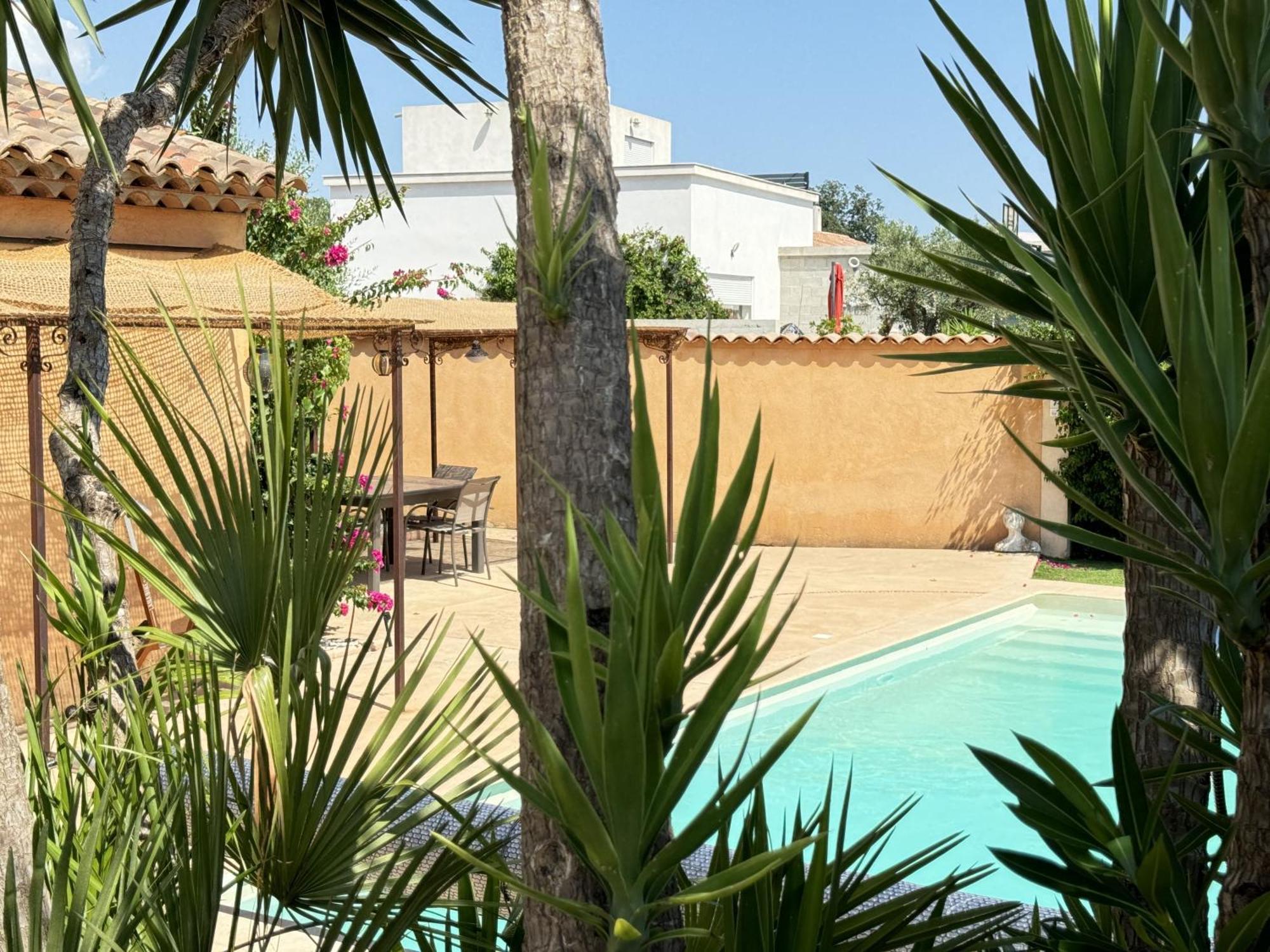 2 Hebergements - 10 Couchages - Parking, Piscine, Jacuzzi - Convivialite Roquebrune-sur Argens Exterior foto